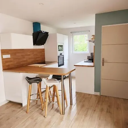 Petite En Bois Сasa de vacaciones Montbazin